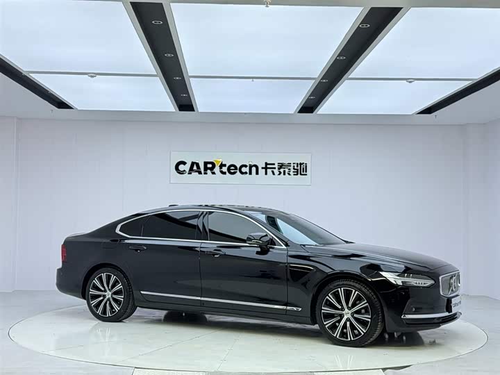 Фото 7 - Volvo S90