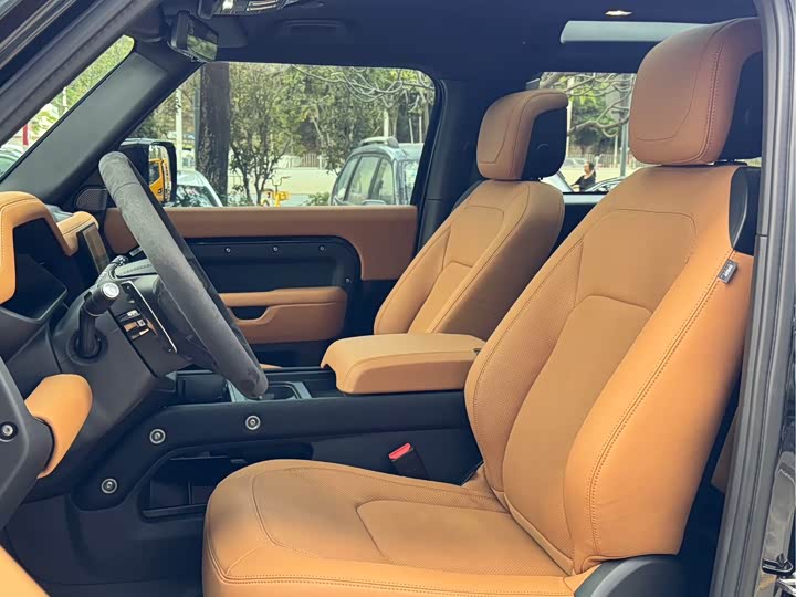 Фото 9 - Land Rover Defender