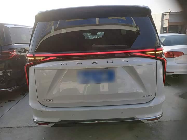 Фото 6 - Maxus G90