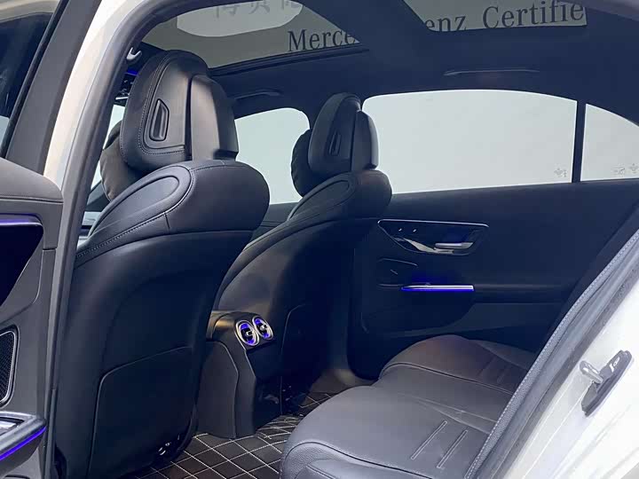 Фото 8 - Mercedes-Benz C-Class