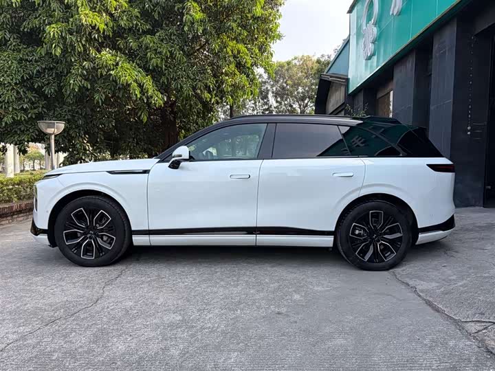 Фото 4 - XPeng G9