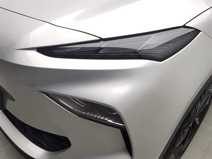 Фото 7 - MG Motor ES5