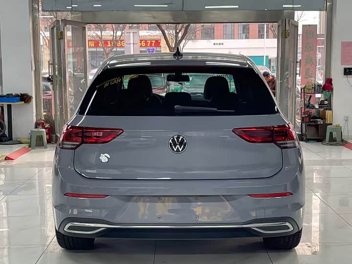 Фото 4 - Volkswagen Golf