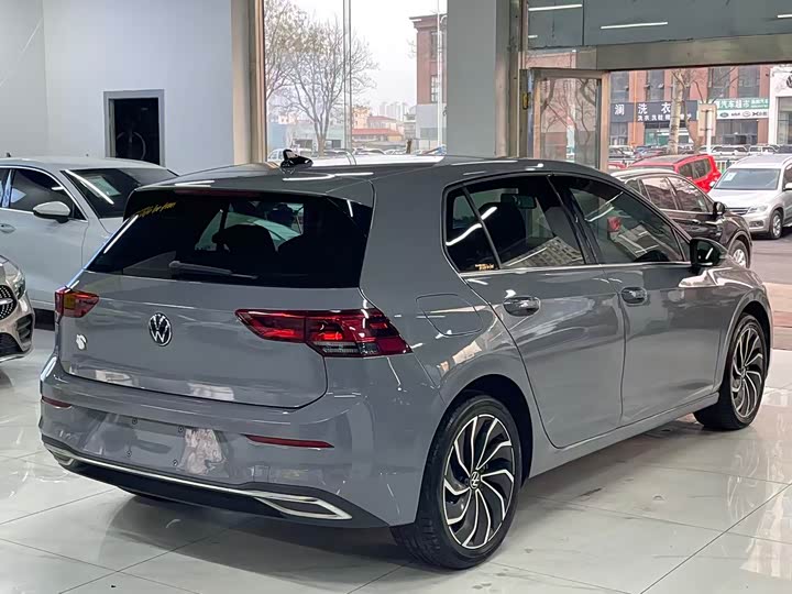 Фото 6 - Volkswagen Golf