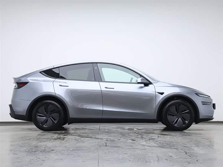 Фото 6 - Tesla Model Y