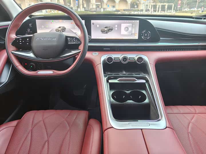 Фото 7 - Exeed RX