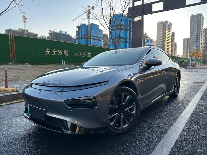 Фото 1 - XPeng P7