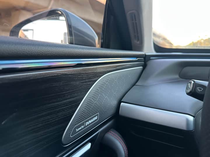 Фото 8 - XPeng P7