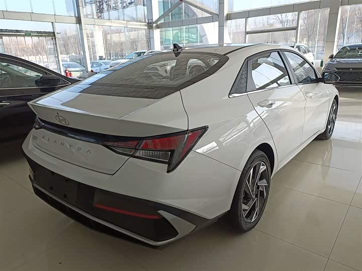 Фото 7 - Hyundai Elantra N line