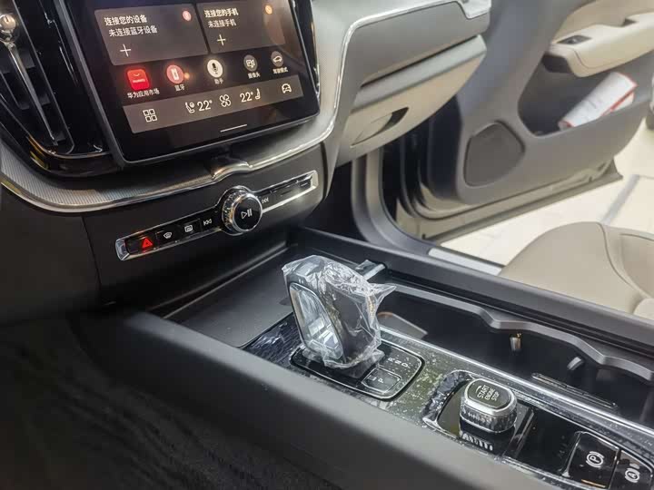 Фото 6 - Volvo XC60