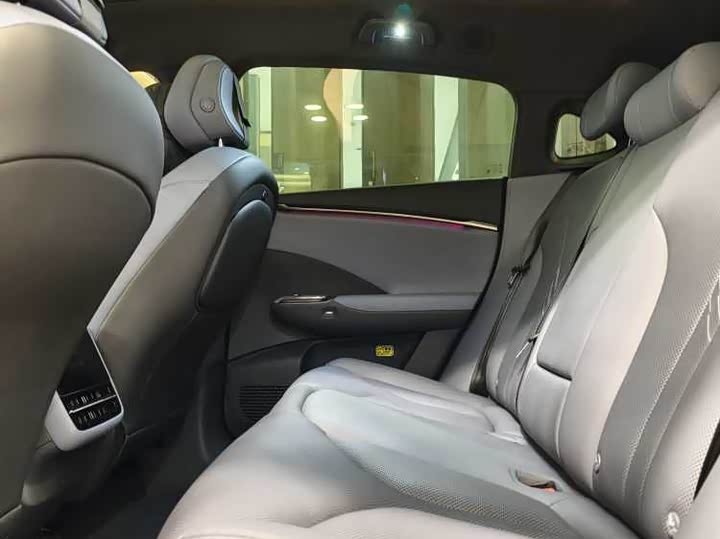 Фото 6 - XPeng G7