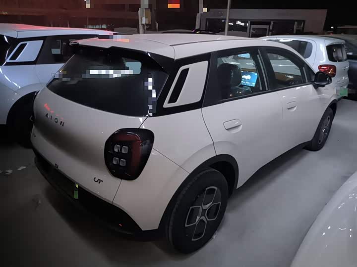 Фото 7 - GAC Aion UT