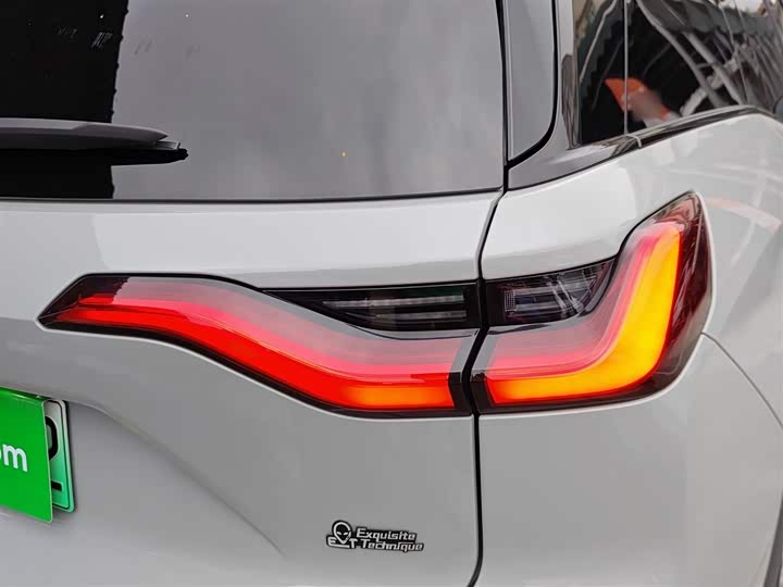 Фото 8 - Nio ES8