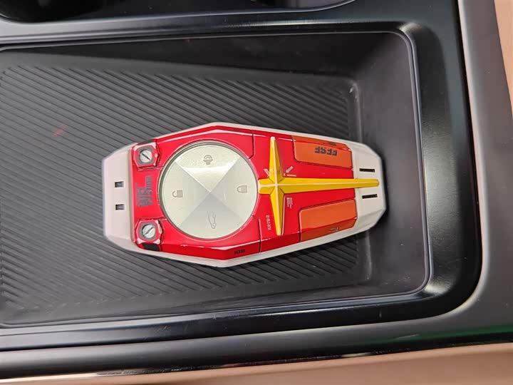 Фото 9 - Nio ES8