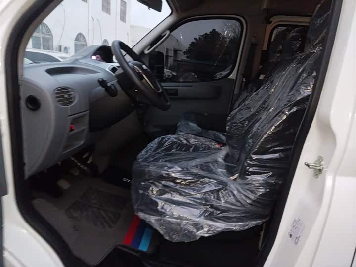 Фото 7 - Maxus V80