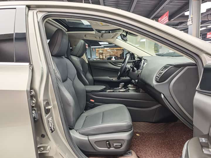 Фото 8 - Lexus NX