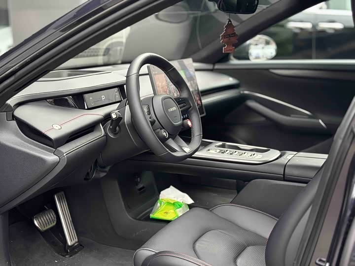 Фото 7 - Xiaomi SU7