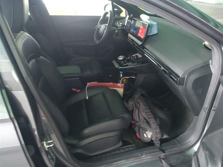 Фото 4 - MG Motor 4 EV