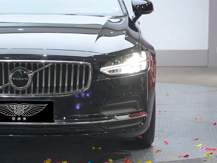 Фото 4 - Volvo S90