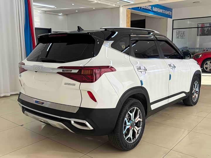 Фото 6 - Kia KX3