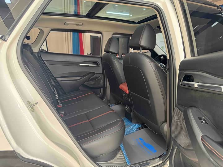 Фото 9 - Kia KX3