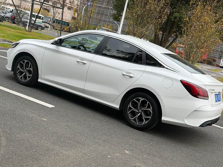 Фото 9 - MG Motor 5