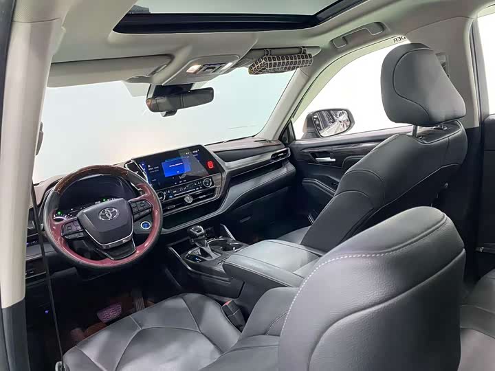 Фото 6 - Toyota Highlander