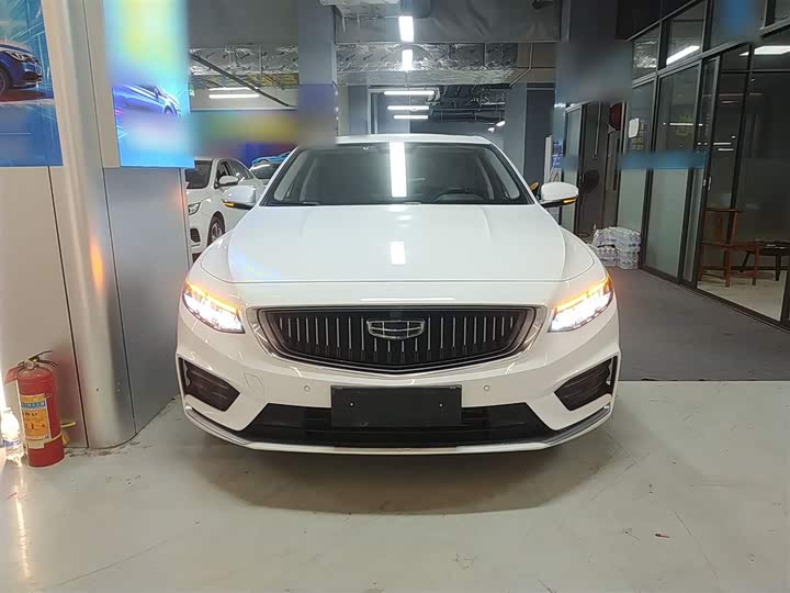 Фото 3 - Geely Preface