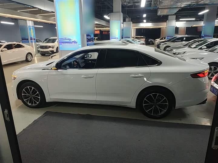 Фото 5 - Geely Preface