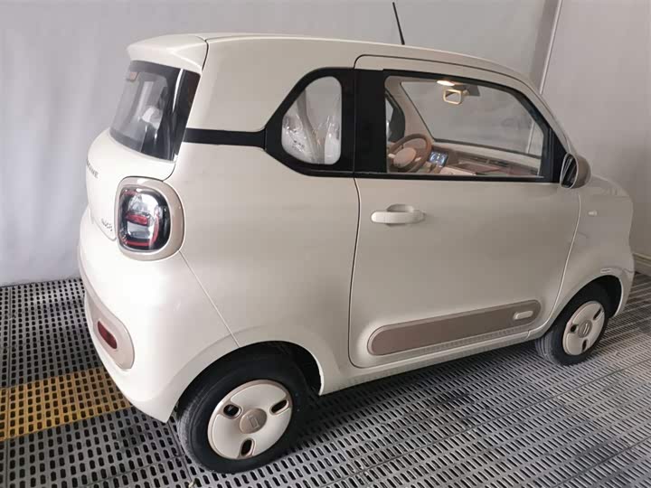 Фото 5 - Bestune Pony