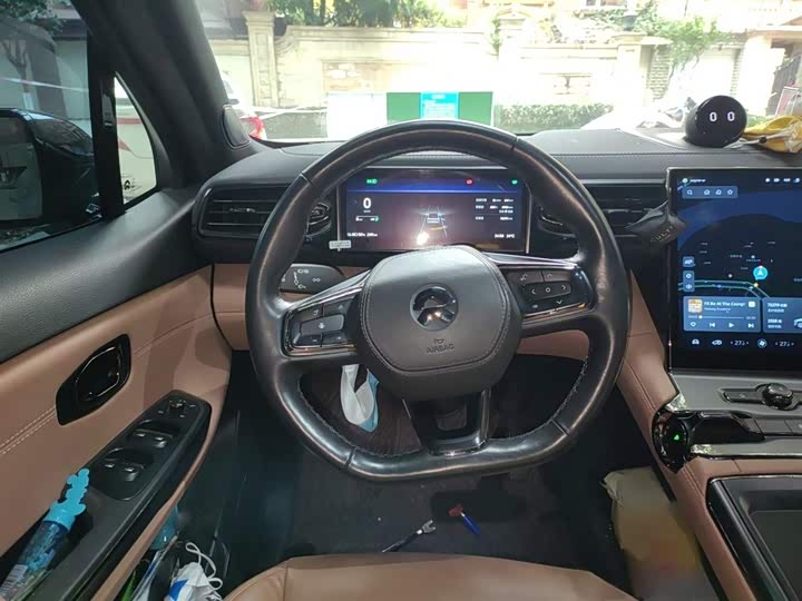 Фото 3 - Nio ES6