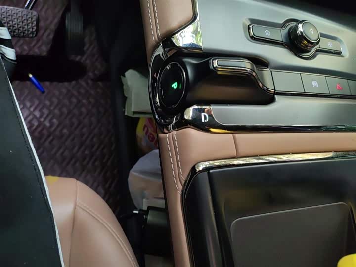 Фото 7 - Nio ES6