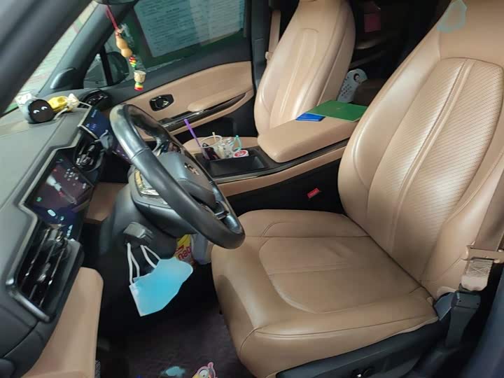 Фото 8 - Nio ES6