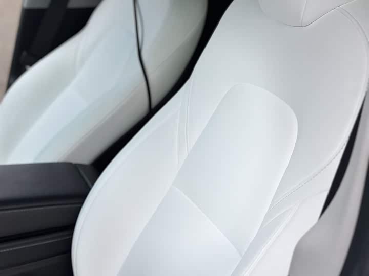 Фото 8 - Tesla Model Y