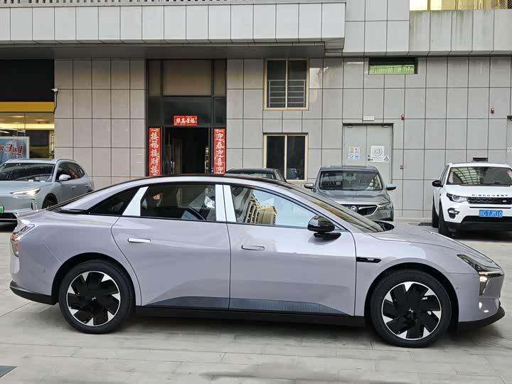 Фото 4 - XPeng Mona M03