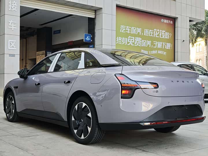 Фото 7 - XPeng Mona M03