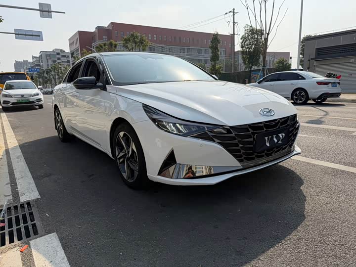 Фото 3 - Hyundai Elantra N line