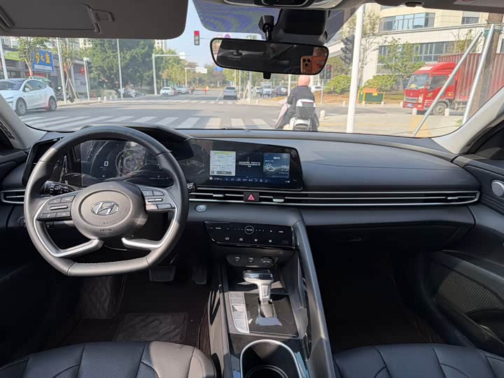 Фото 6 - Hyundai Elantra N line