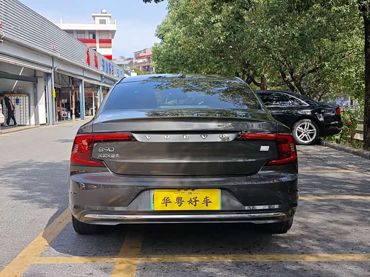 Фото 3 - Volvo S90 Hybrid