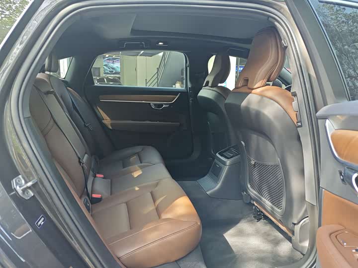 Фото 8 - Volvo S90 Hybrid