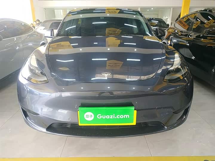 Фото 3 - Tesla Model Y