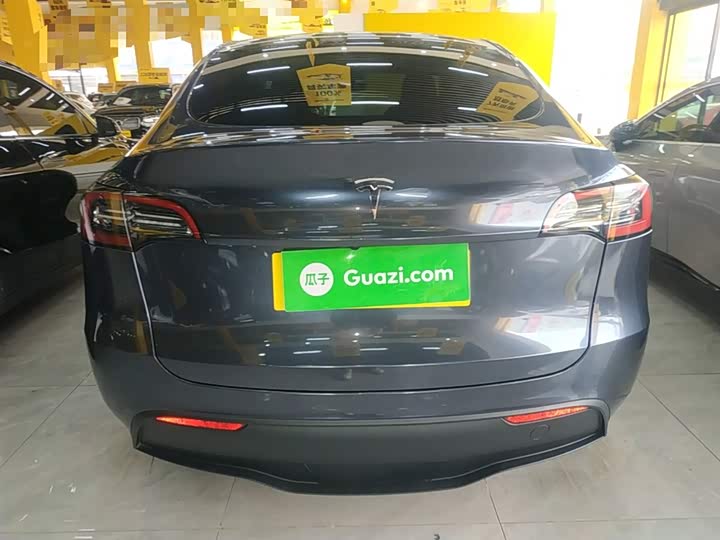 Фото 6 - Tesla Model Y