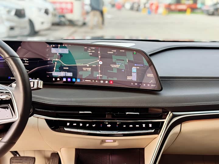 Фото 8 - Cadillac CT6