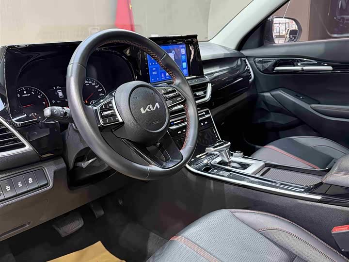 Фото 7 - Kia KX3