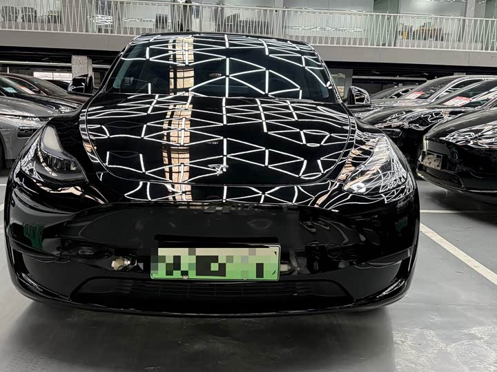 Фото 2 - Tesla Model Y