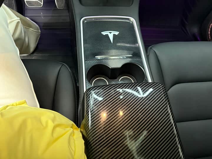Фото 8 - Tesla Model Y