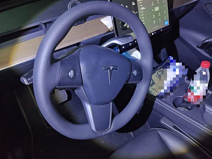 Фото 3 - Tesla Model Y