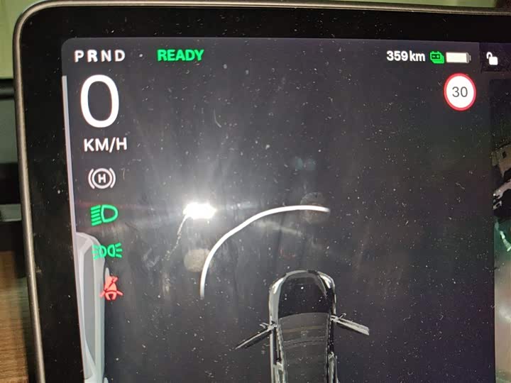 Фото 4 - Tesla Model Y