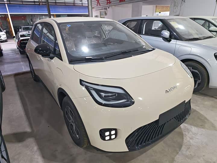 Фото 4 - GAC Aion UT