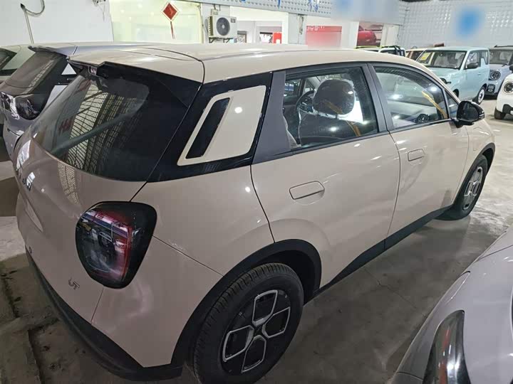 Фото 7 - GAC Aion UT